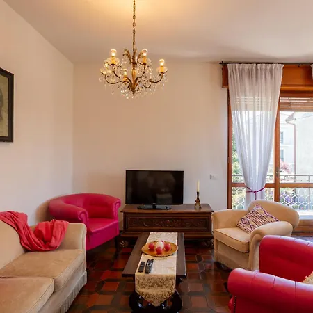 Villa Gabri 1 E 2 *